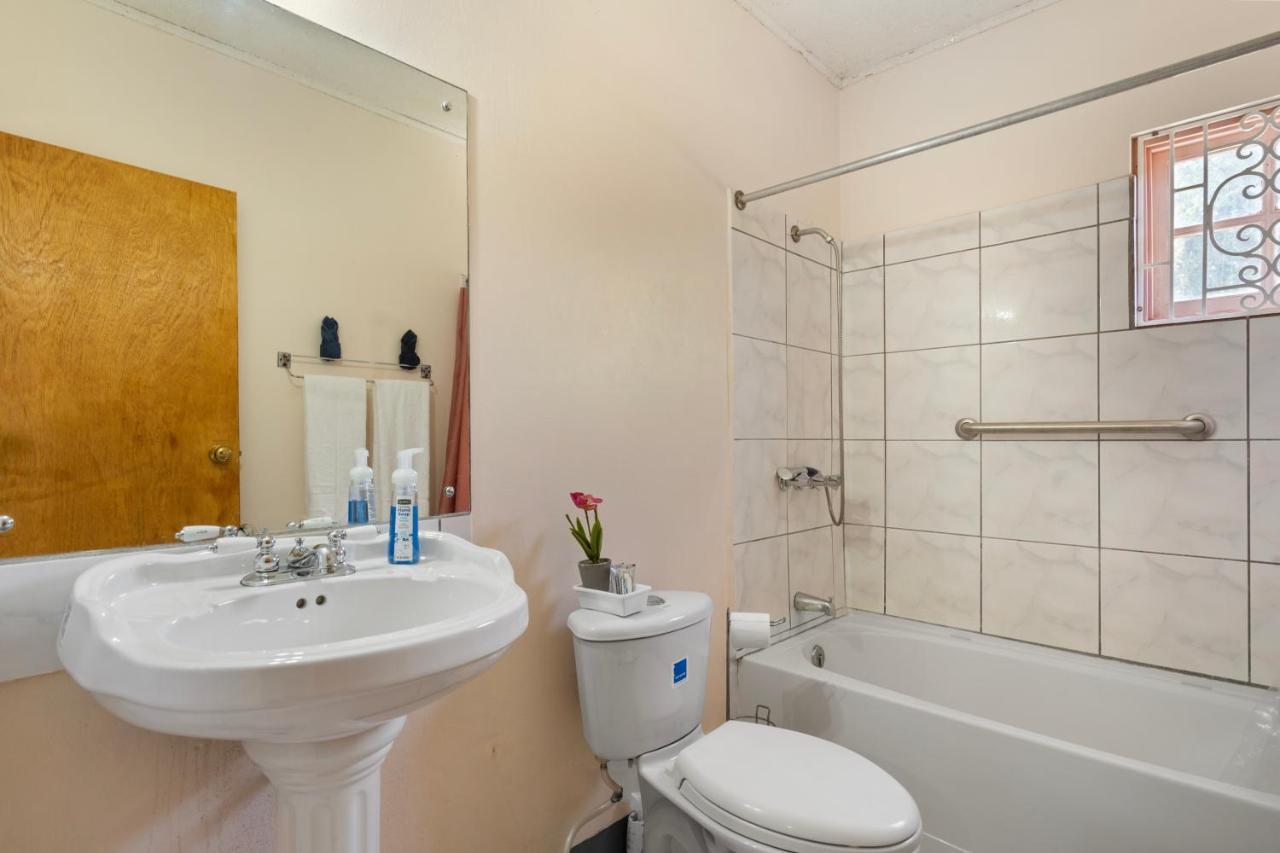 Shaw Park Gem Apt 12D Ocho Rios Buitenkant foto