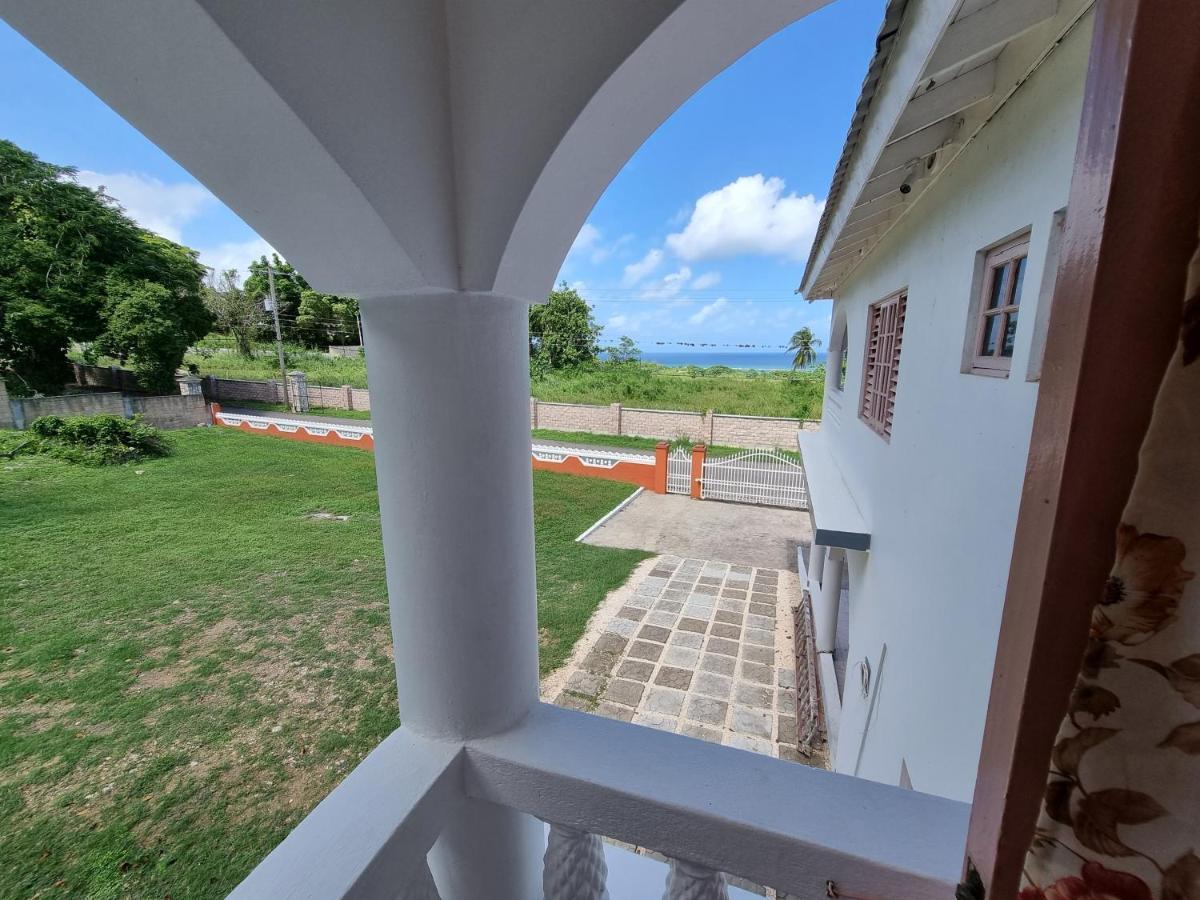 Shaw Park Gem Apt 12D Ocho Rios Buitenkant foto